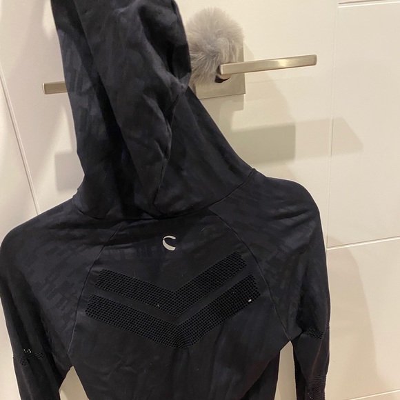 Running athletic jacket - Picture 2 of 3